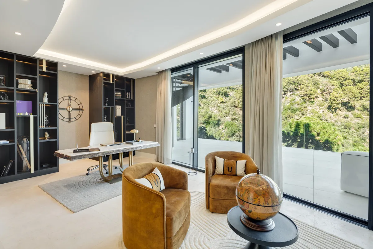Buy villa in La Zagaleta