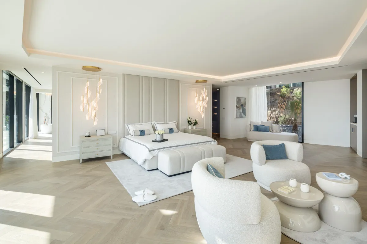 Buy villa in La Zagaleta