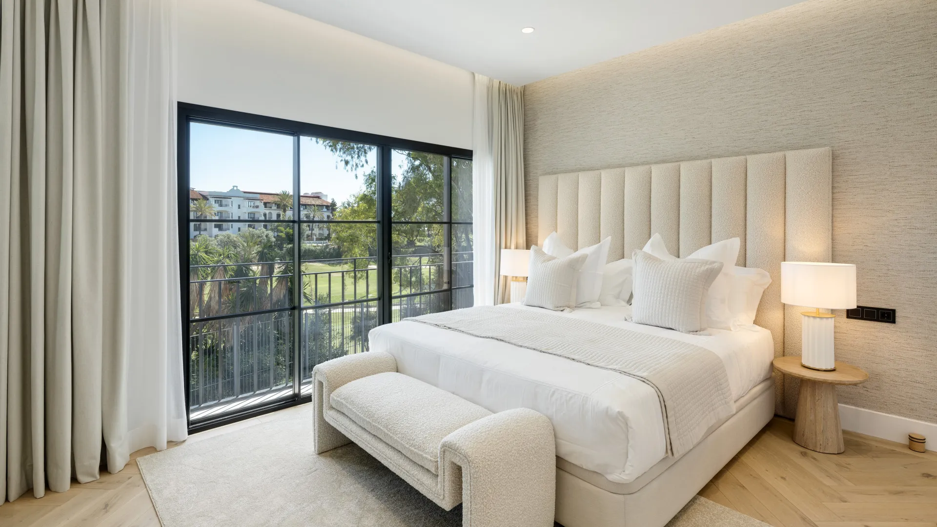 For sale El Herrojo villa with 5 bedrooms