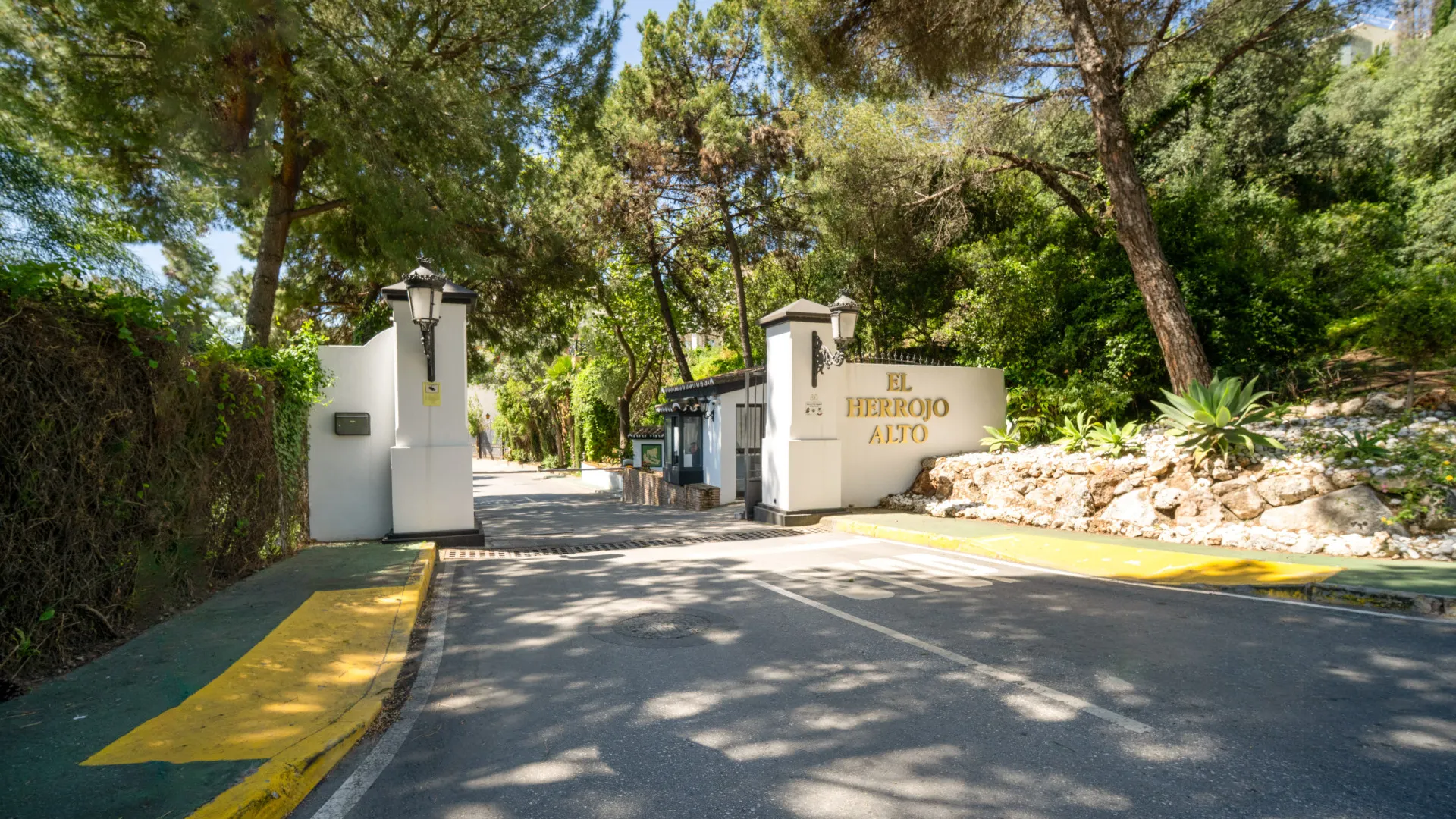 For sale El Herrojo villa with 5 bedrooms