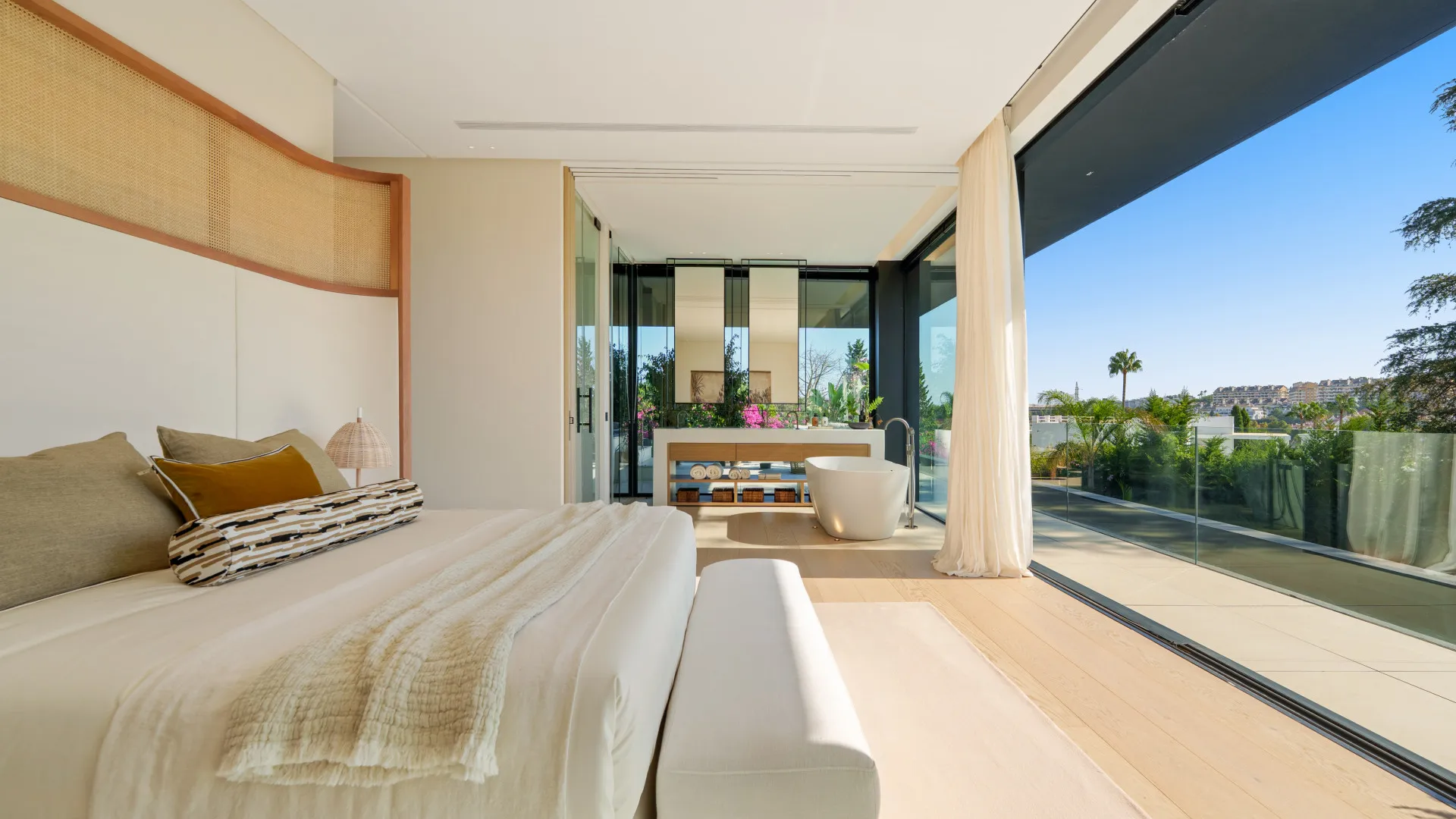 Villa con 6 dormitorios en venta en Parcelas del Golf