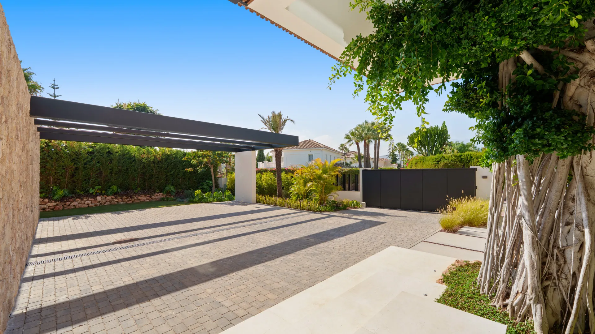 Villa con 6 dormitorios en venta en Parcelas del Golf