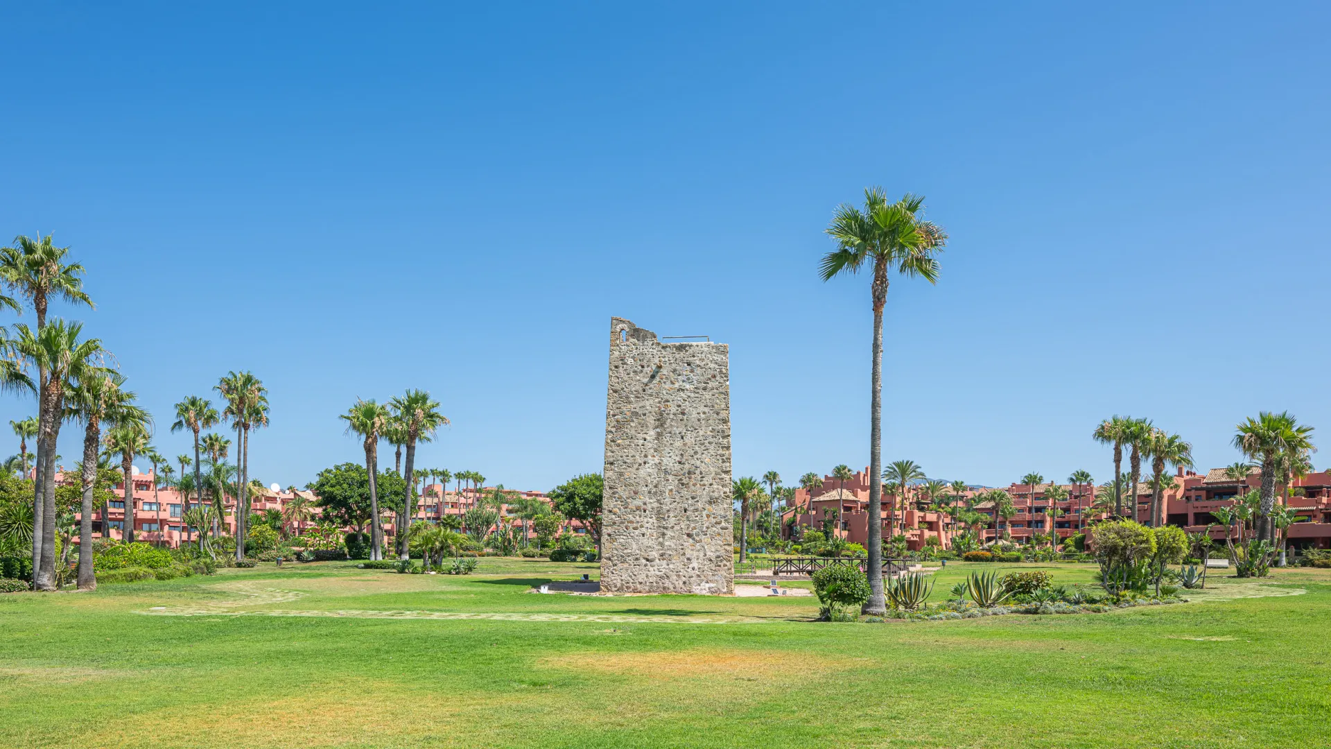 Penthouse for sale in Torre Bermeja