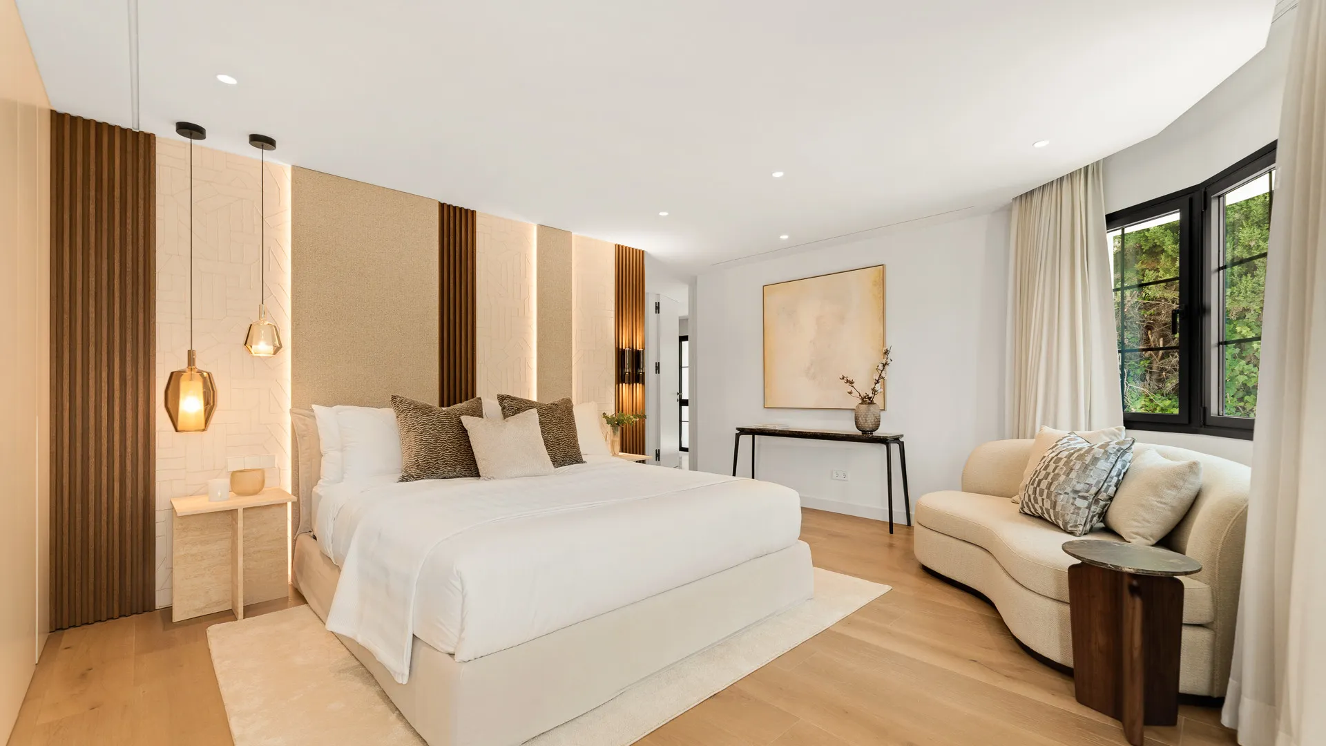 Villa con 6 dormitorios en venta en Las Brisas