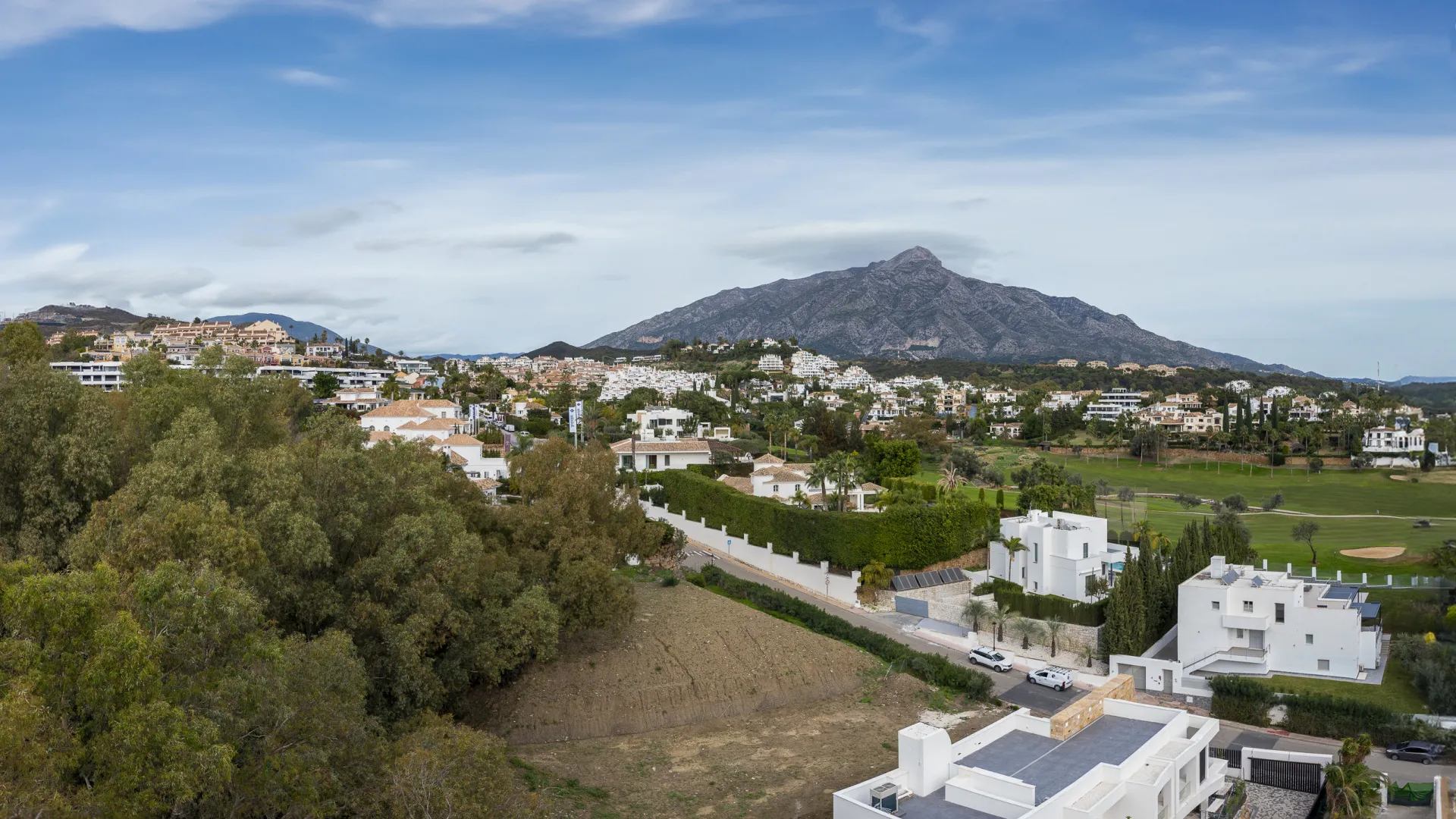 Parcela a la venta en Nueva Andalucia