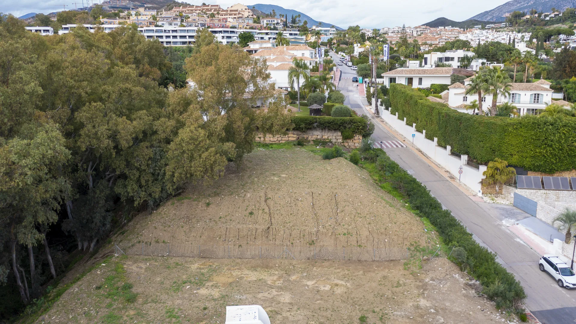 Parcela a la venta en Nueva Andalucia