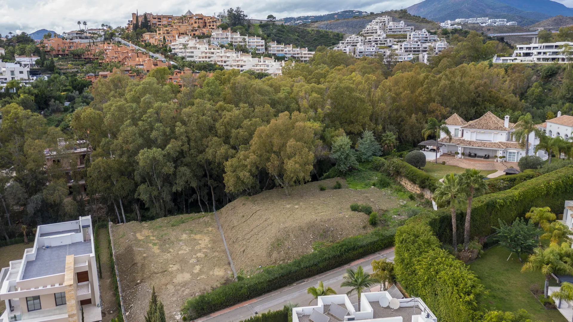 Parcela a la venta en Nueva Andalucia