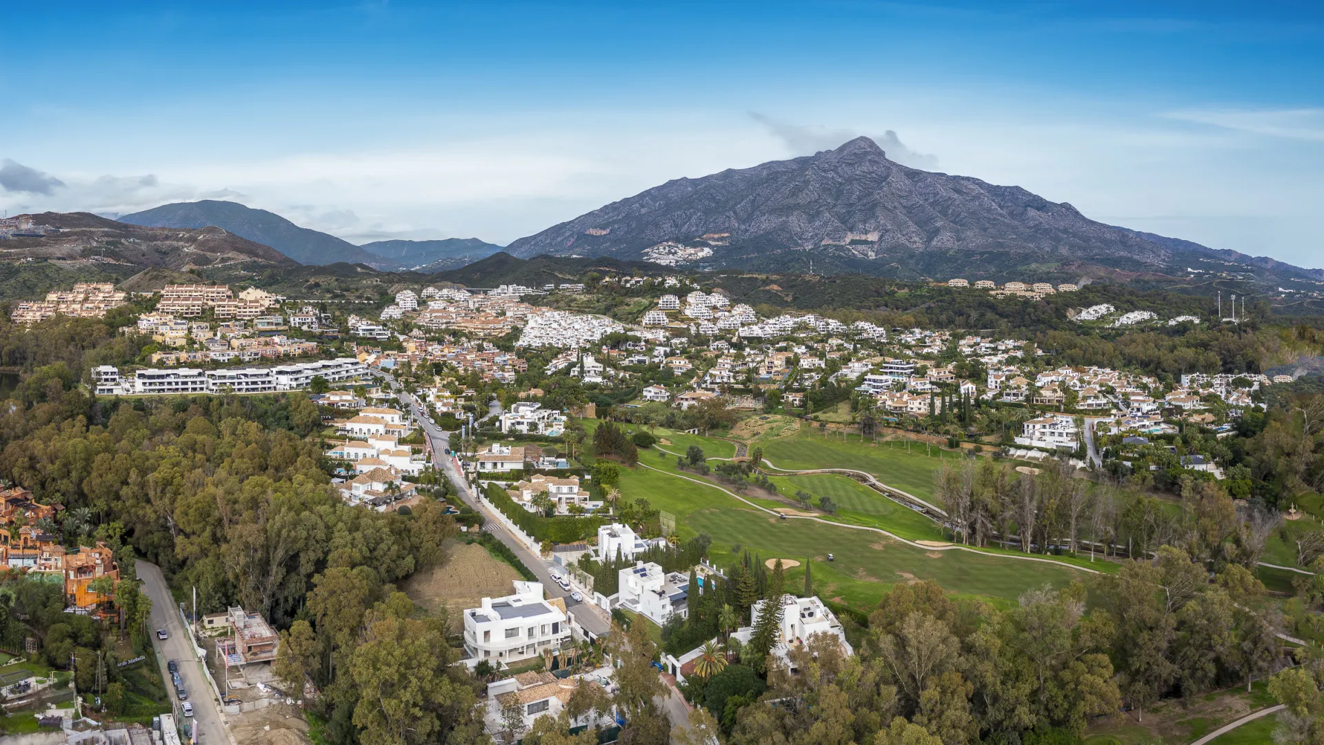 Parcela a la venta en Nueva Andalucia