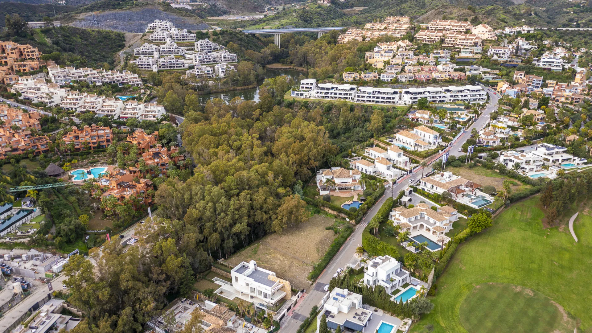 Parcela a la venta en Nueva Andalucia