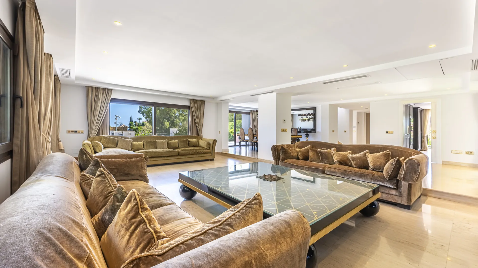 Villa for sale in El Herrojo with 7 bedrooms