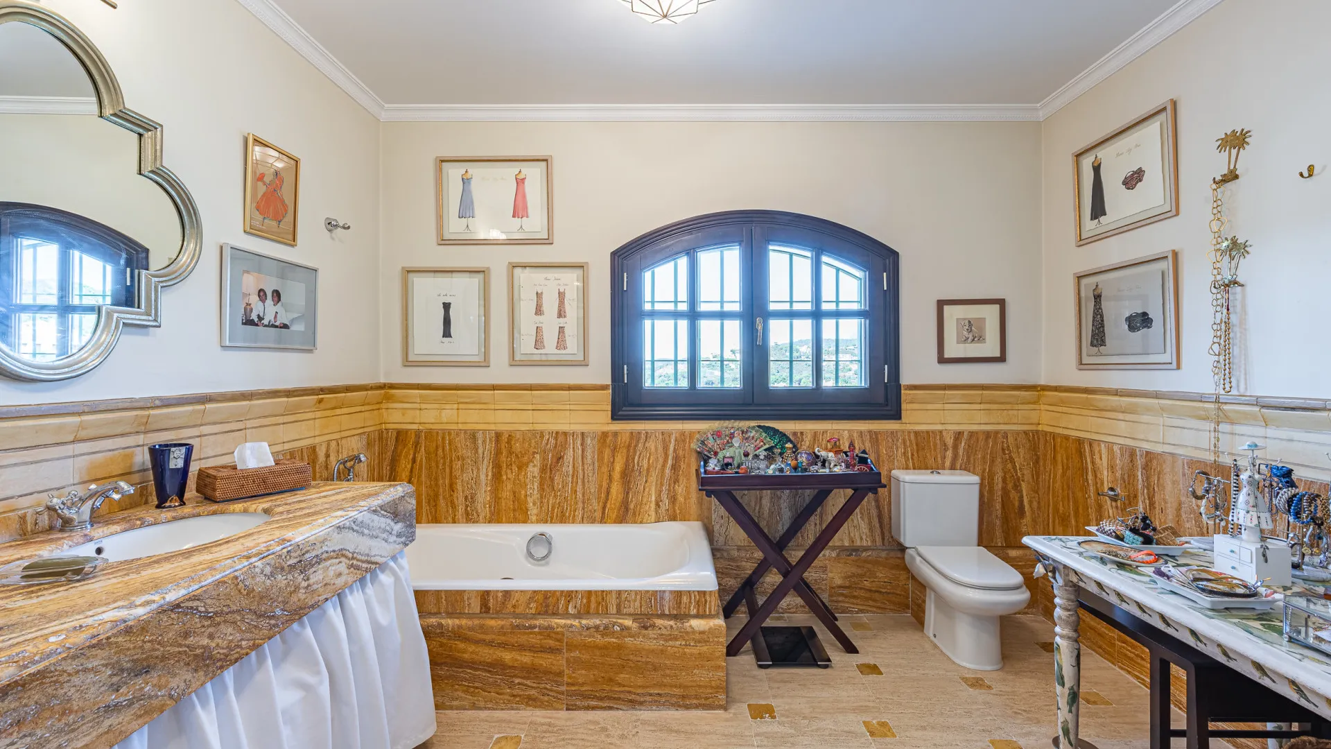 8 bedrooms villa in Marbella Club Golf Resort for sale
