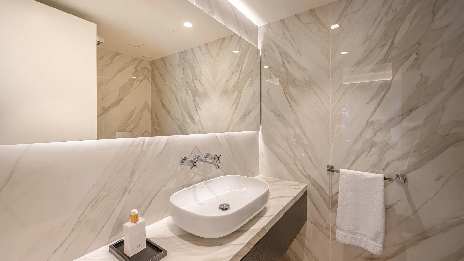 For sale Marina Puente Romano 3 bedrooms apartment