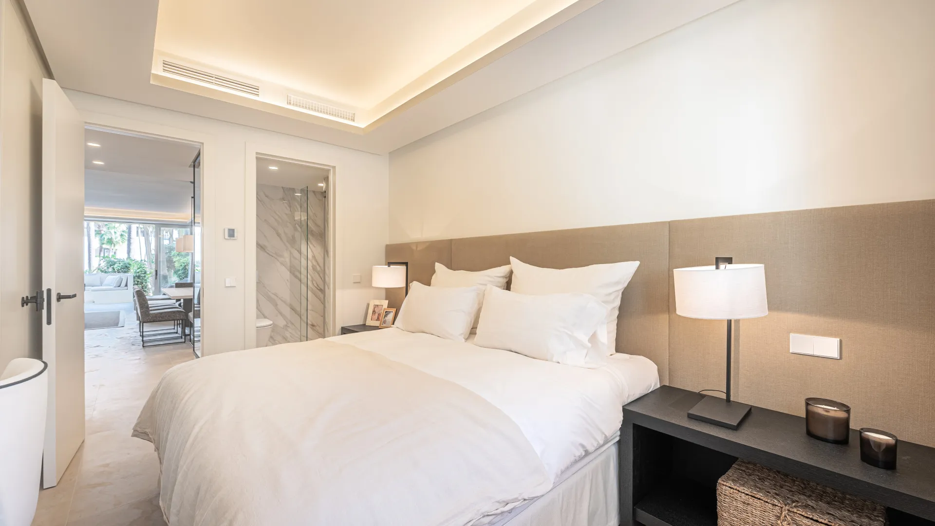 For sale Marina Puente Romano 3 bedrooms apartment