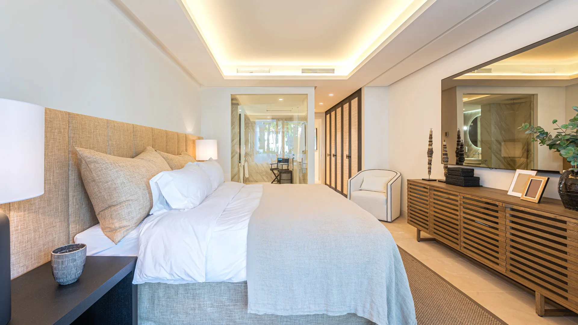 For sale Marina Puente Romano 3 bedrooms apartment