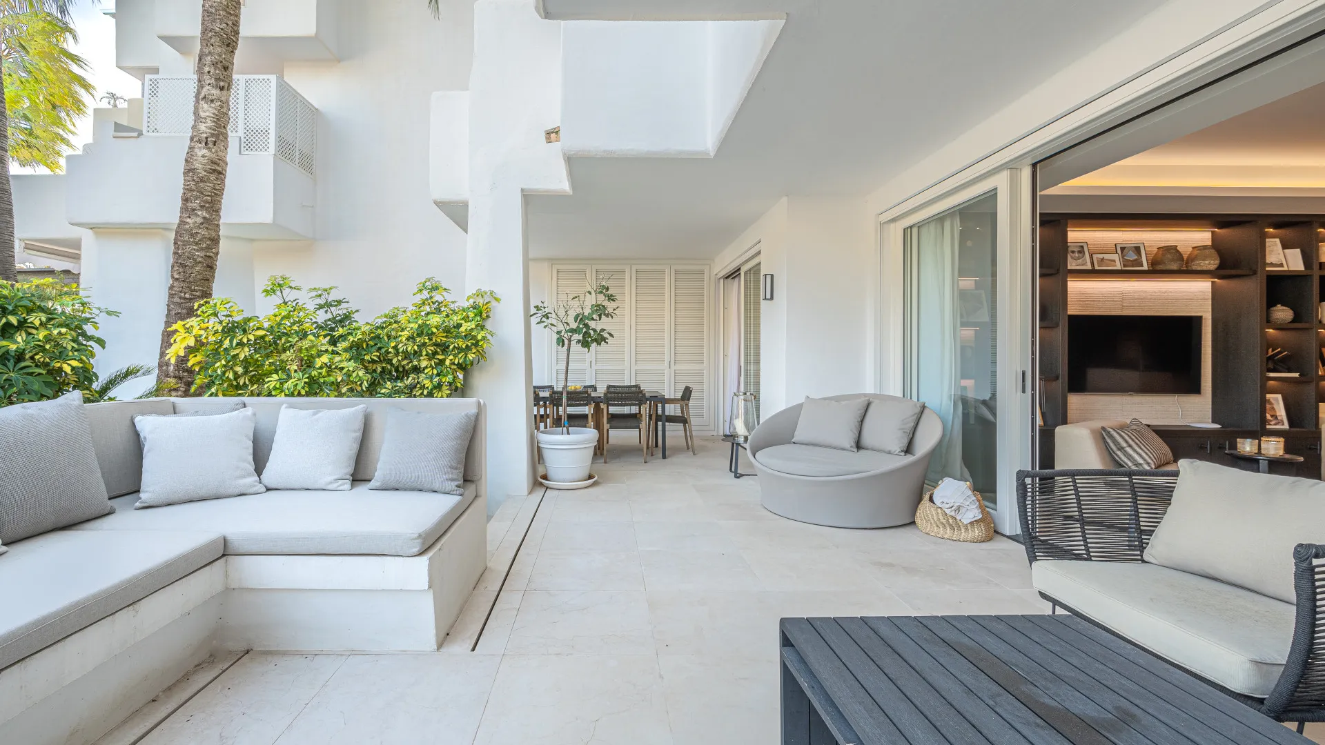 For sale Marina Puente Romano 3 bedrooms apartment