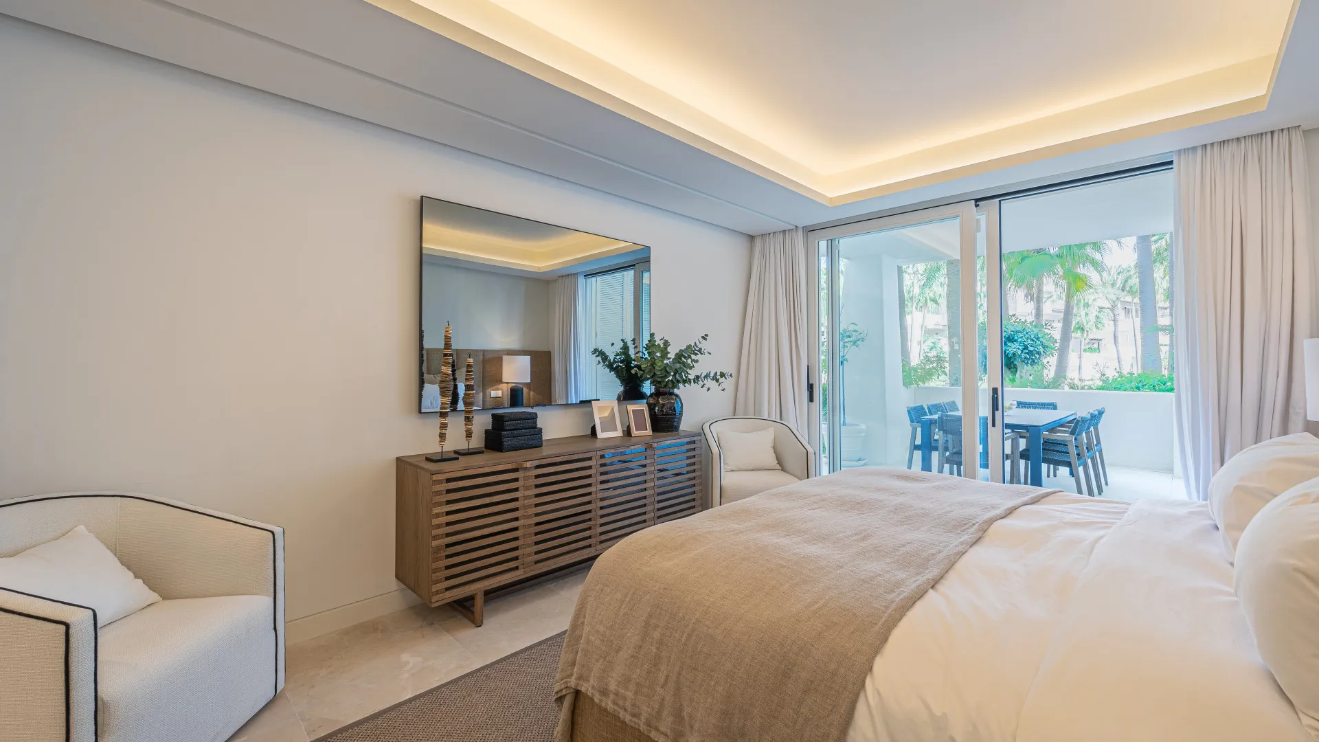 For sale Marina Puente Romano 3 bedrooms apartment