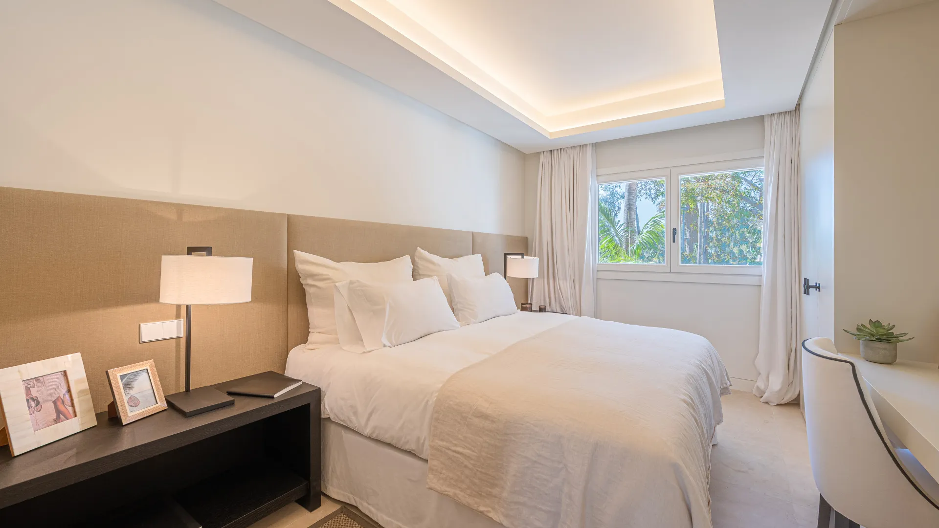 For sale Marina Puente Romano 3 bedrooms apartment