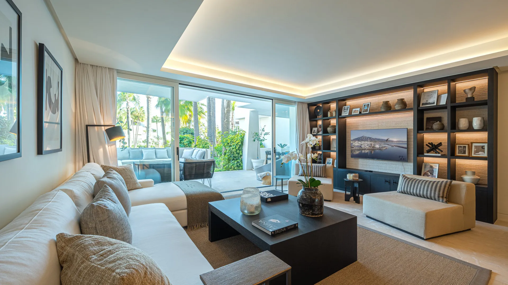 For sale Marina Puente Romano 3 bedrooms apartment