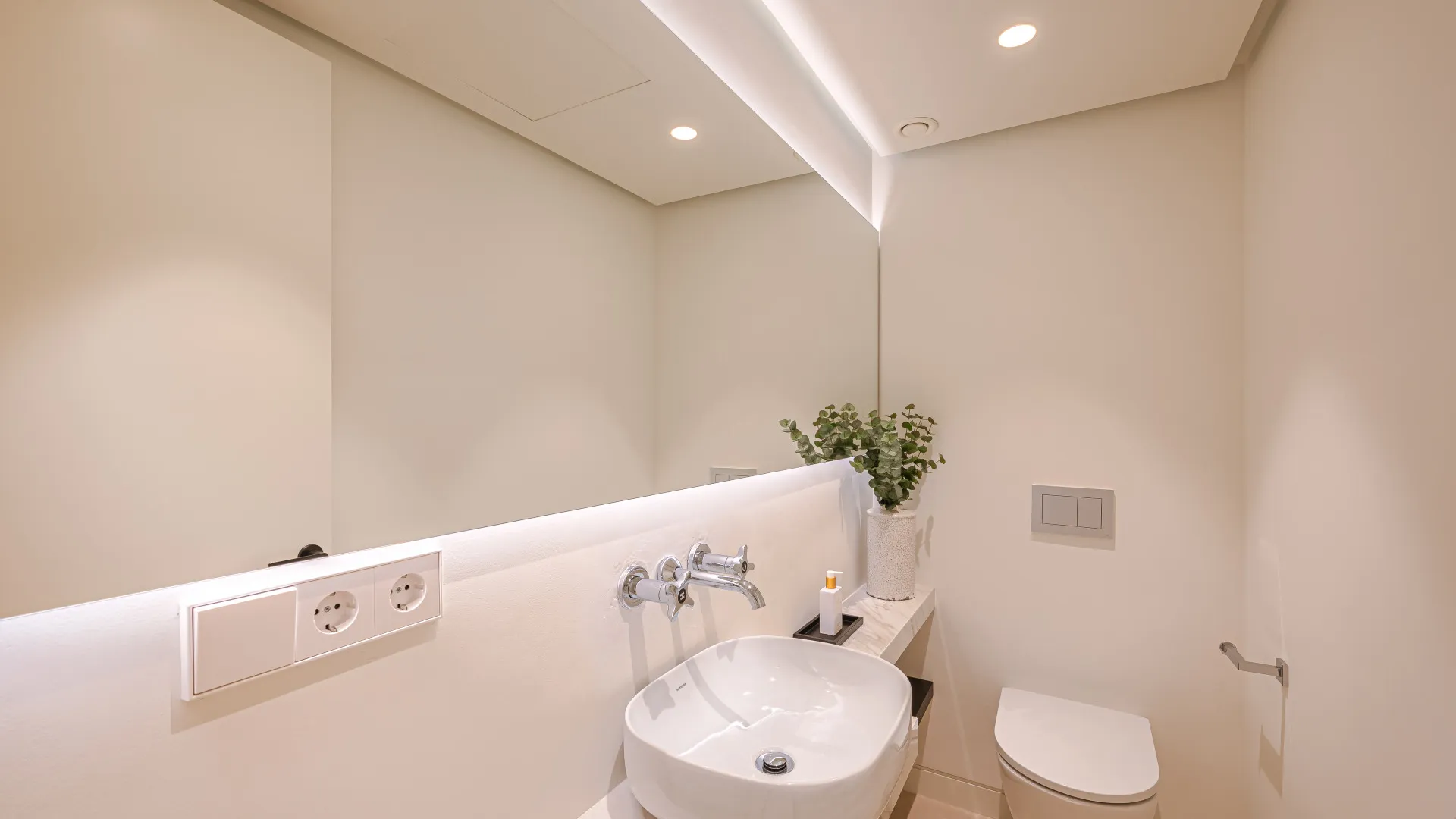 For sale Marina Puente Romano 3 bedrooms apartment
