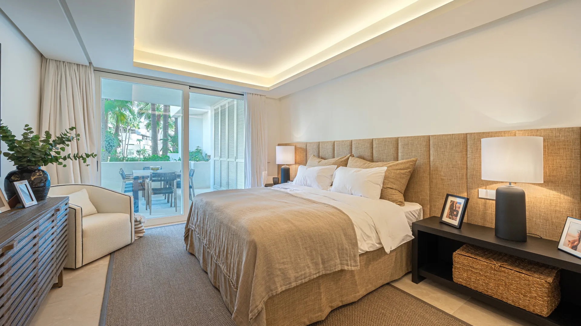 For sale Marina Puente Romano 3 bedrooms apartment
