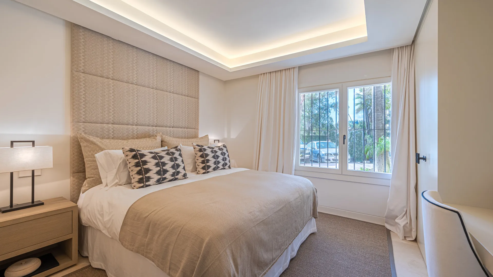 For sale Marina Puente Romano 3 bedrooms apartment
