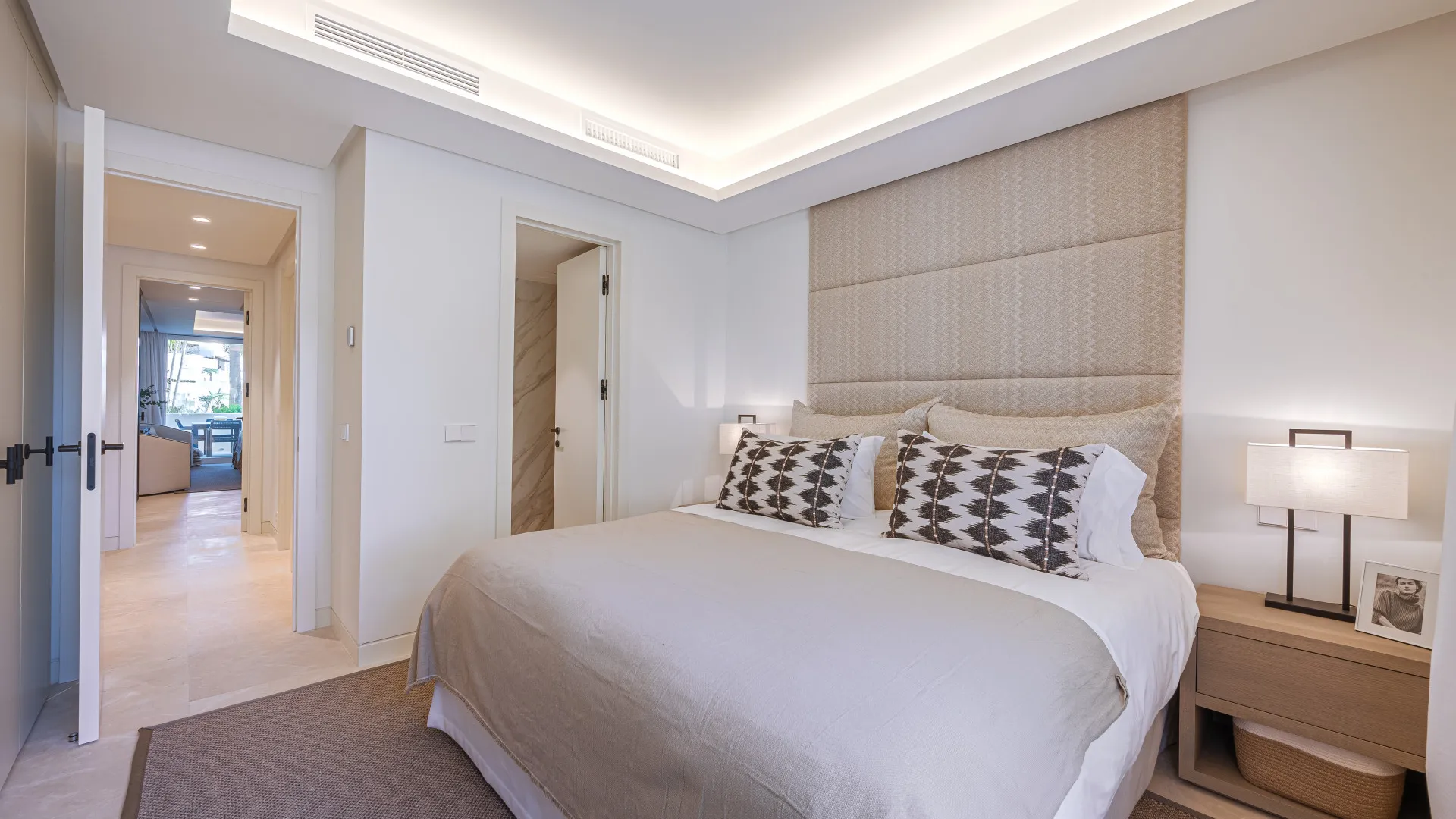 For sale Marina Puente Romano 3 bedrooms apartment