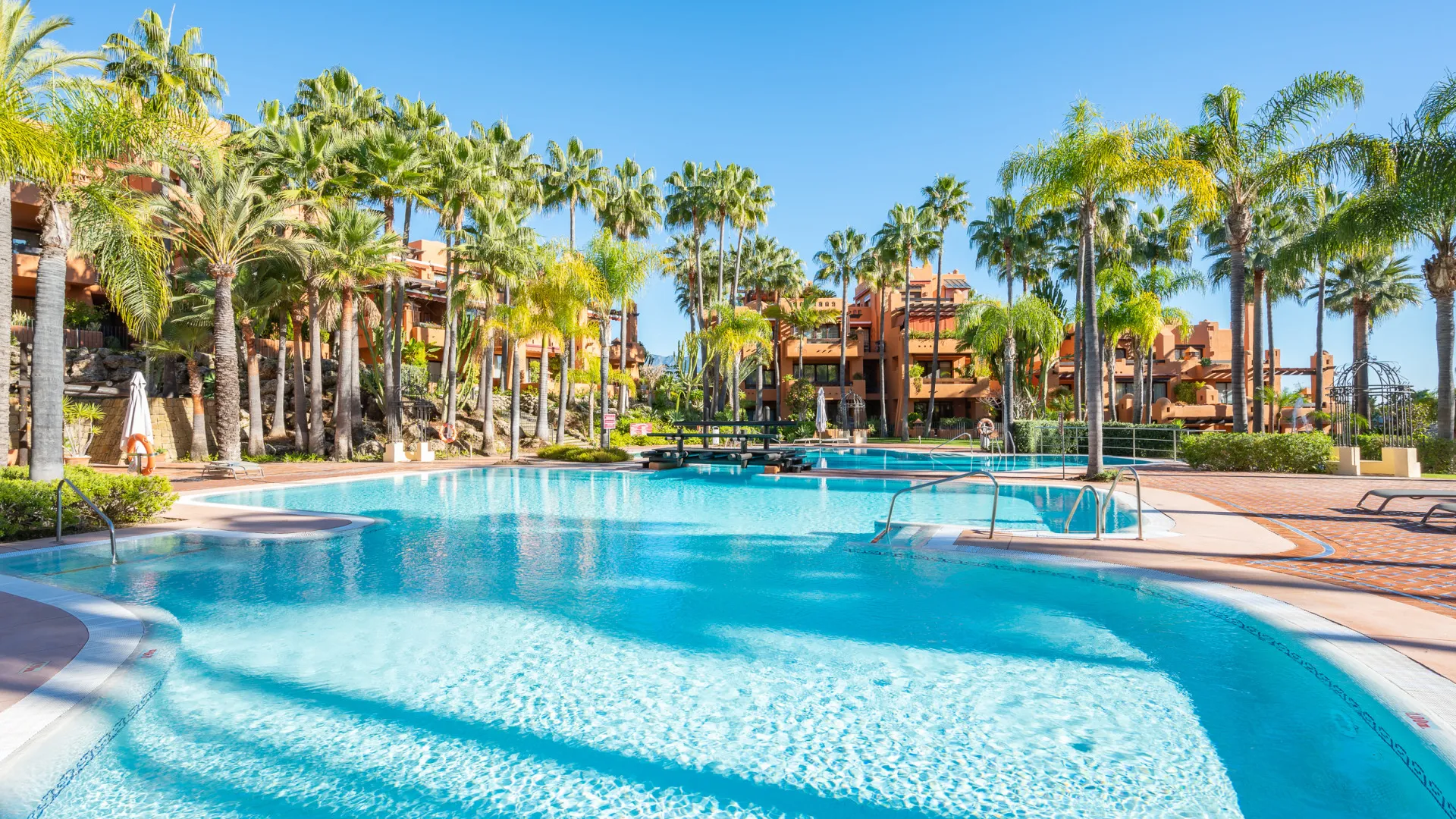 Duplex penthouse for sale in La Alzambra Hill Club with 3 bedrooms
