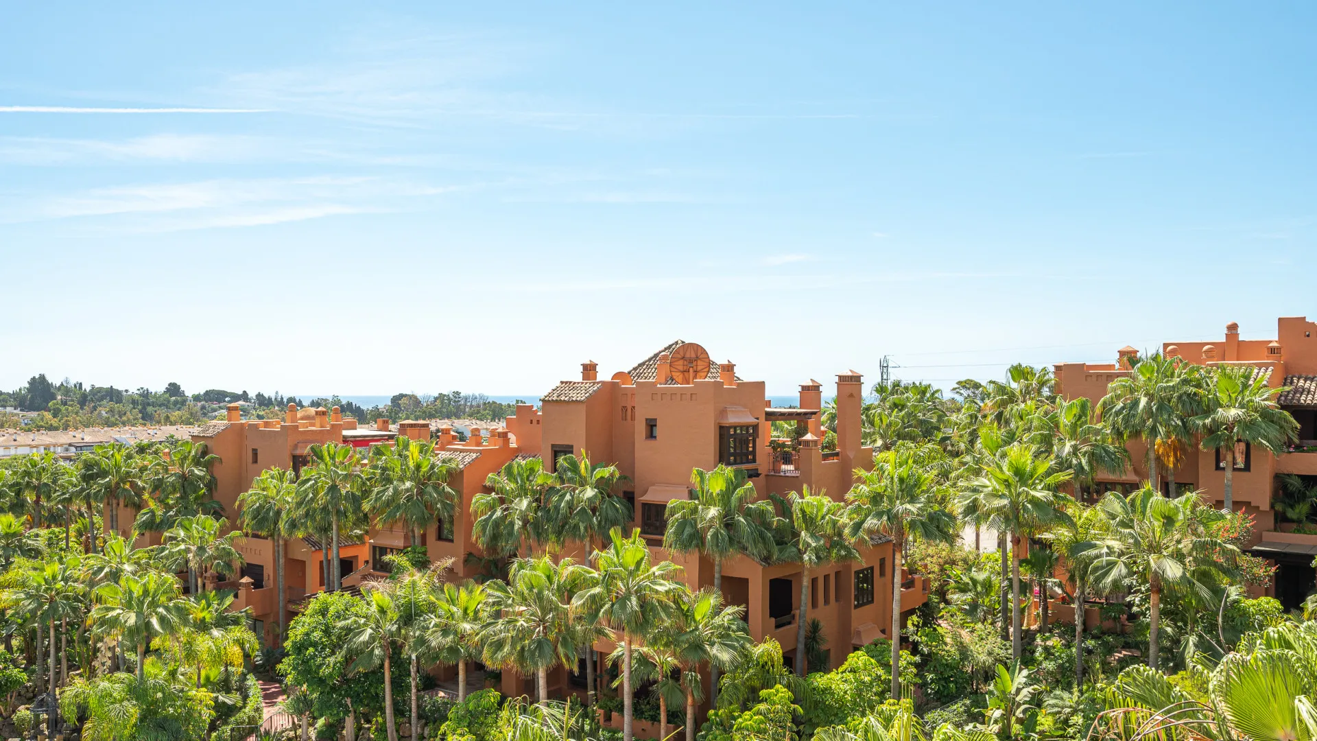 Duplex penthouse for sale in La Alzambra Hill Club with 3 bedrooms