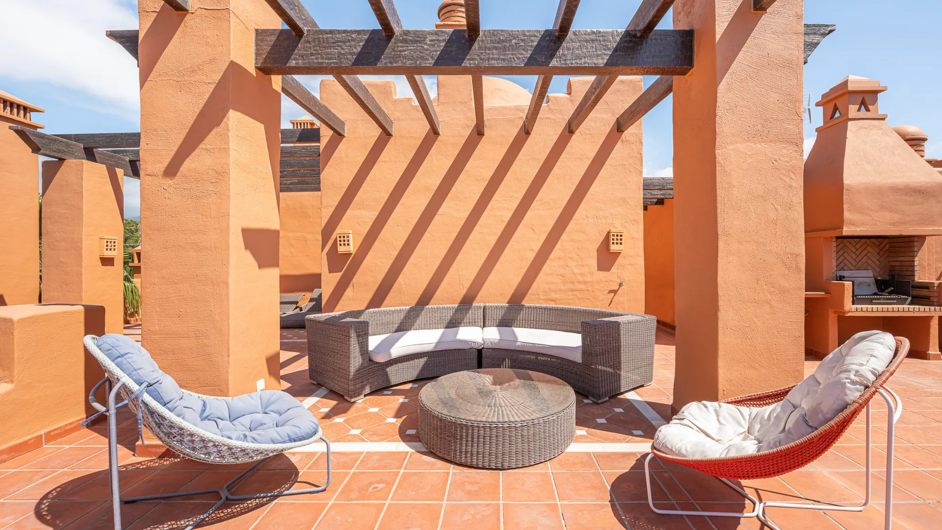 Duplex penthouse for sale in La Alzambra Hill Club with 3 bedrooms