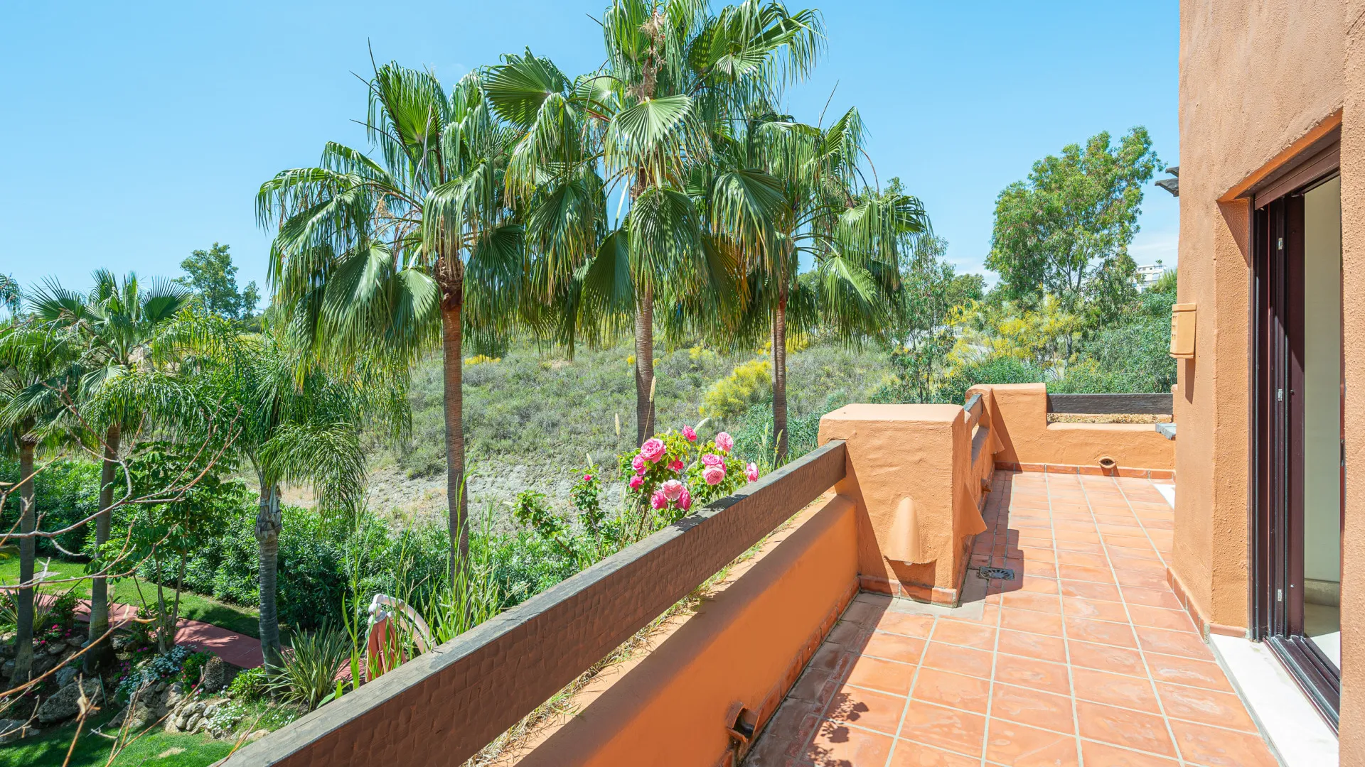 Duplex penthouse for sale in La Alzambra Hill Club with 3 bedrooms