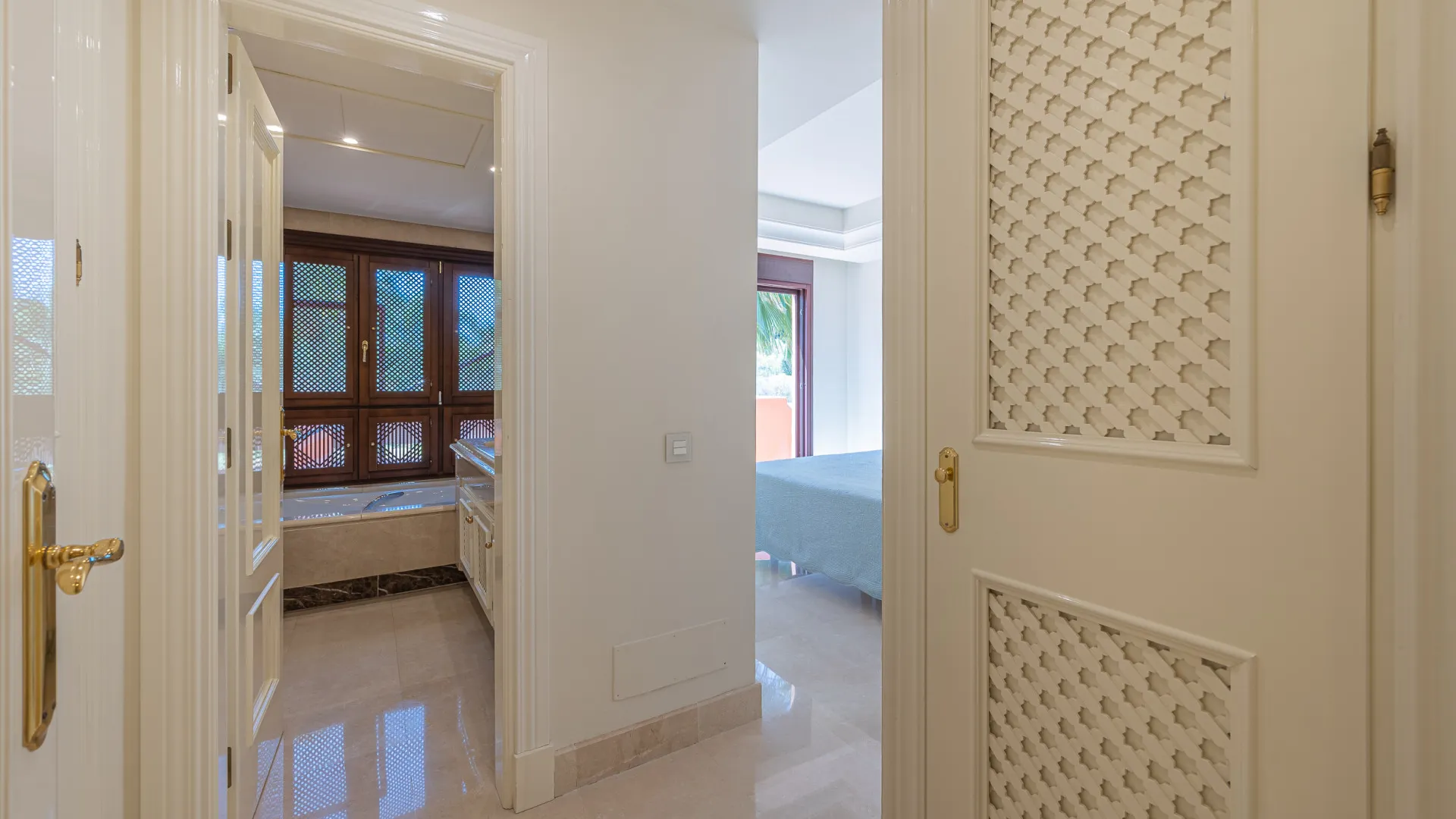Duplex penthouse for sale in La Alzambra Hill Club with 3 bedrooms