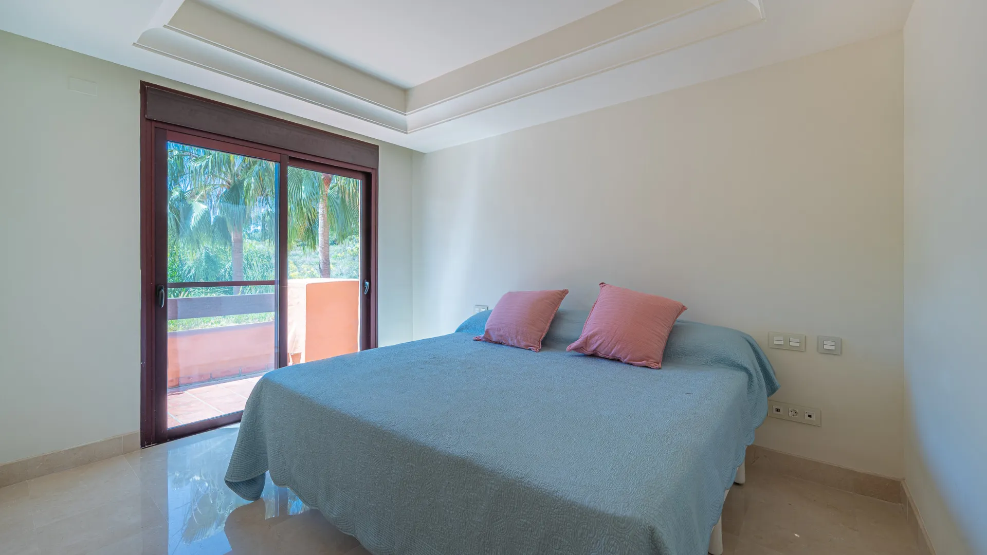 Duplex penthouse for sale in La Alzambra Hill Club with 3 bedrooms