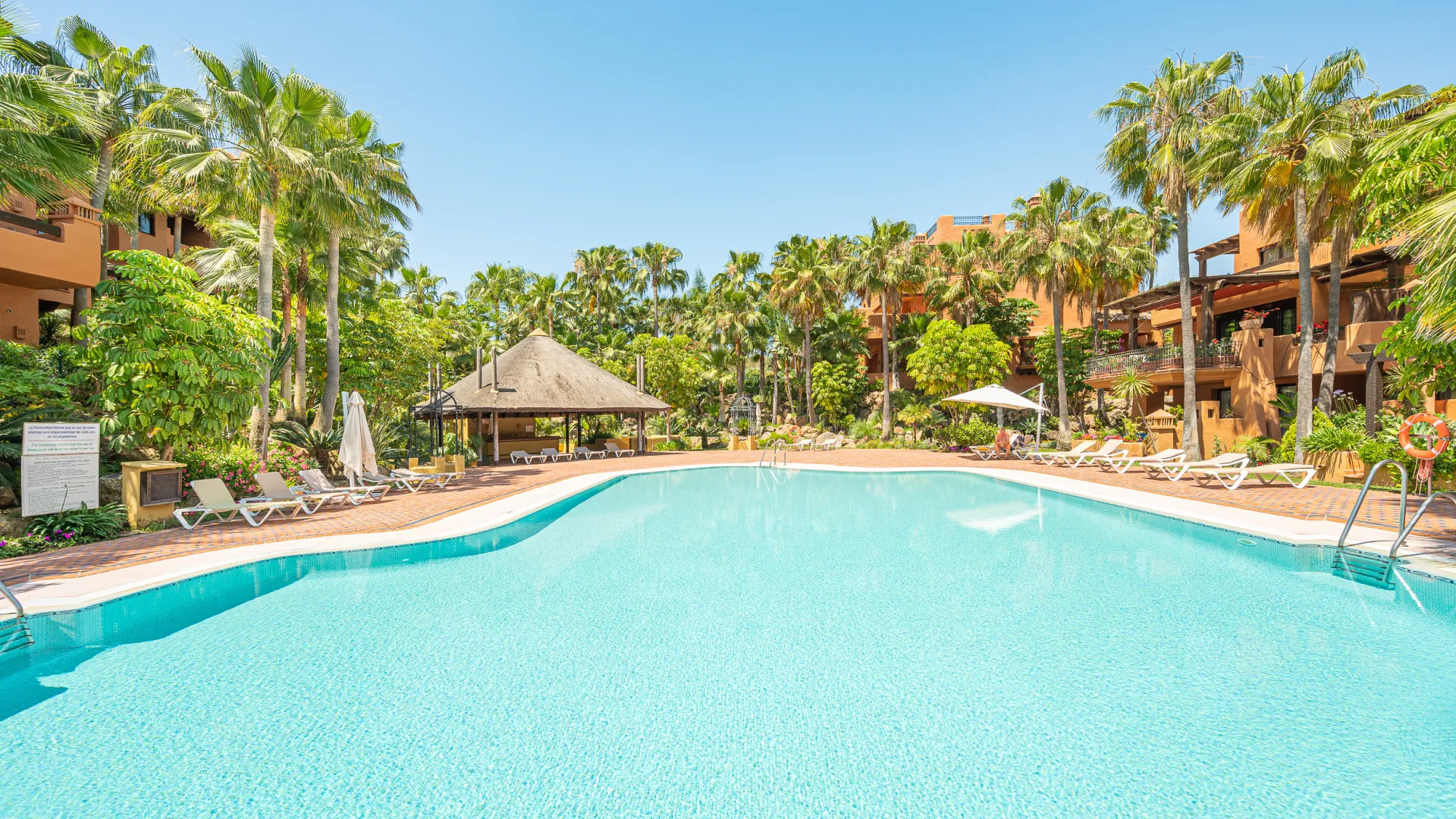 Duplex penthouse for sale in La Alzambra Hill Club with 3 bedrooms