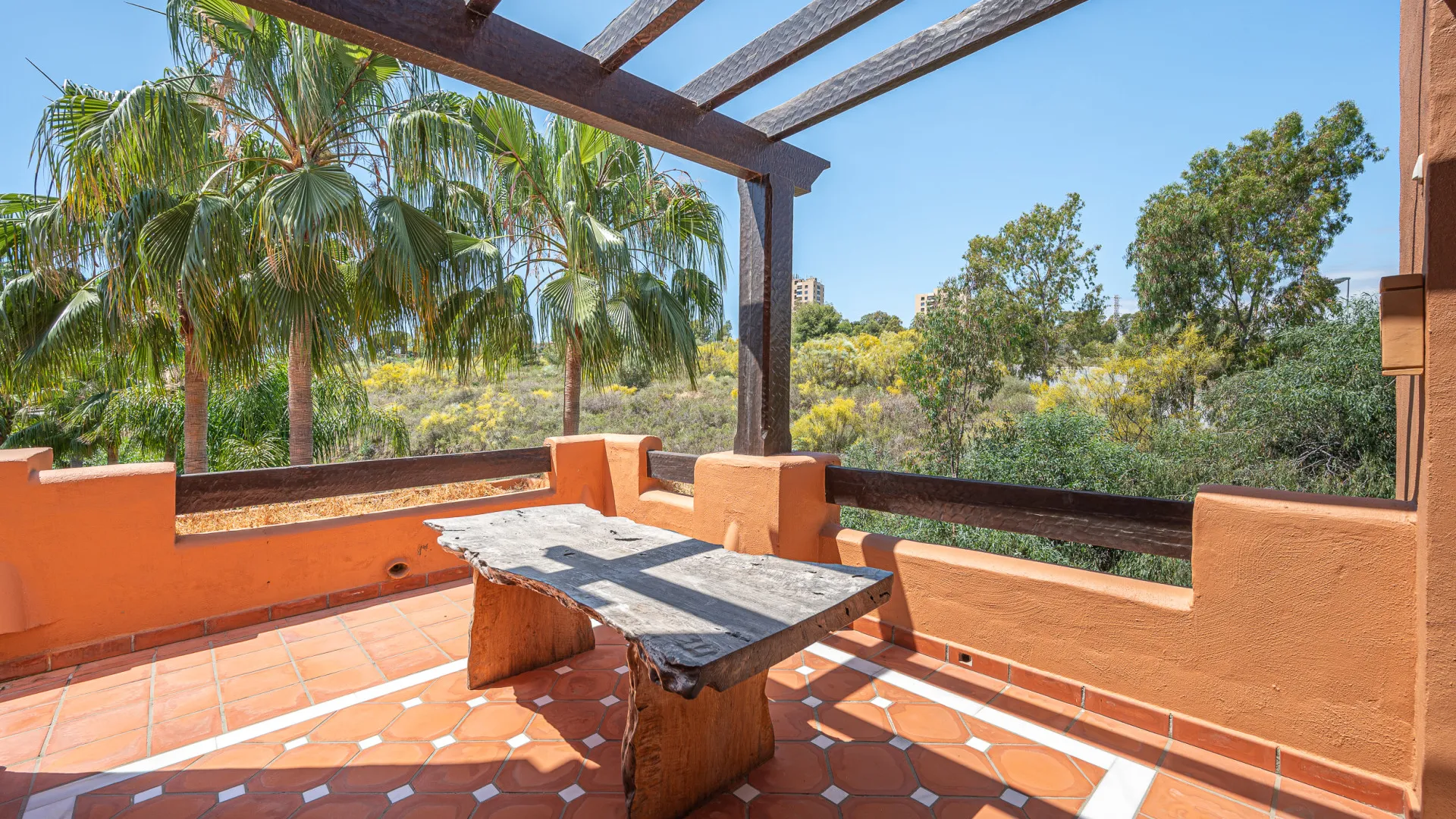 Duplex penthouse for sale in La Alzambra Hill Club with 3 bedrooms