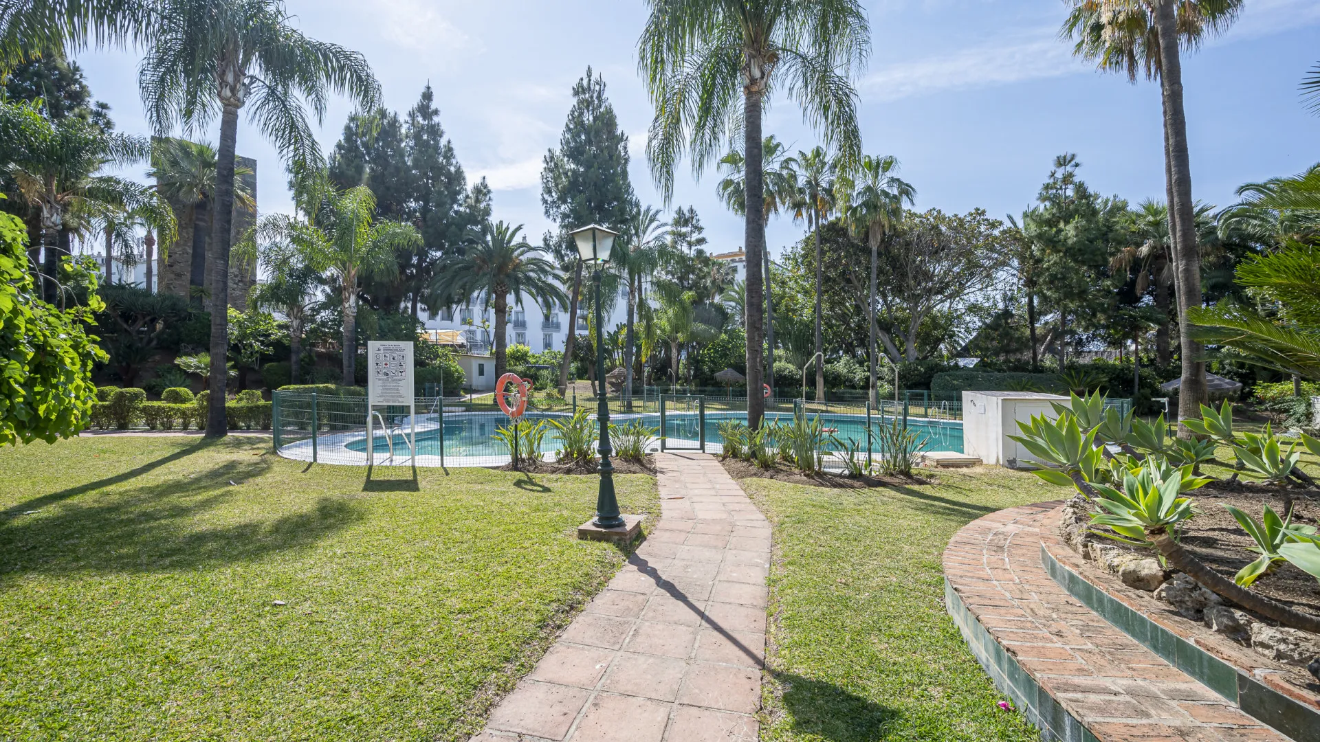 Gray D'Albion 4 bedrooms apartment for sale