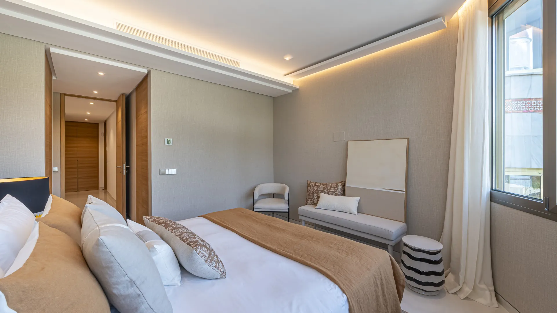 Gray D'Albion 4 bedrooms apartment for sale
