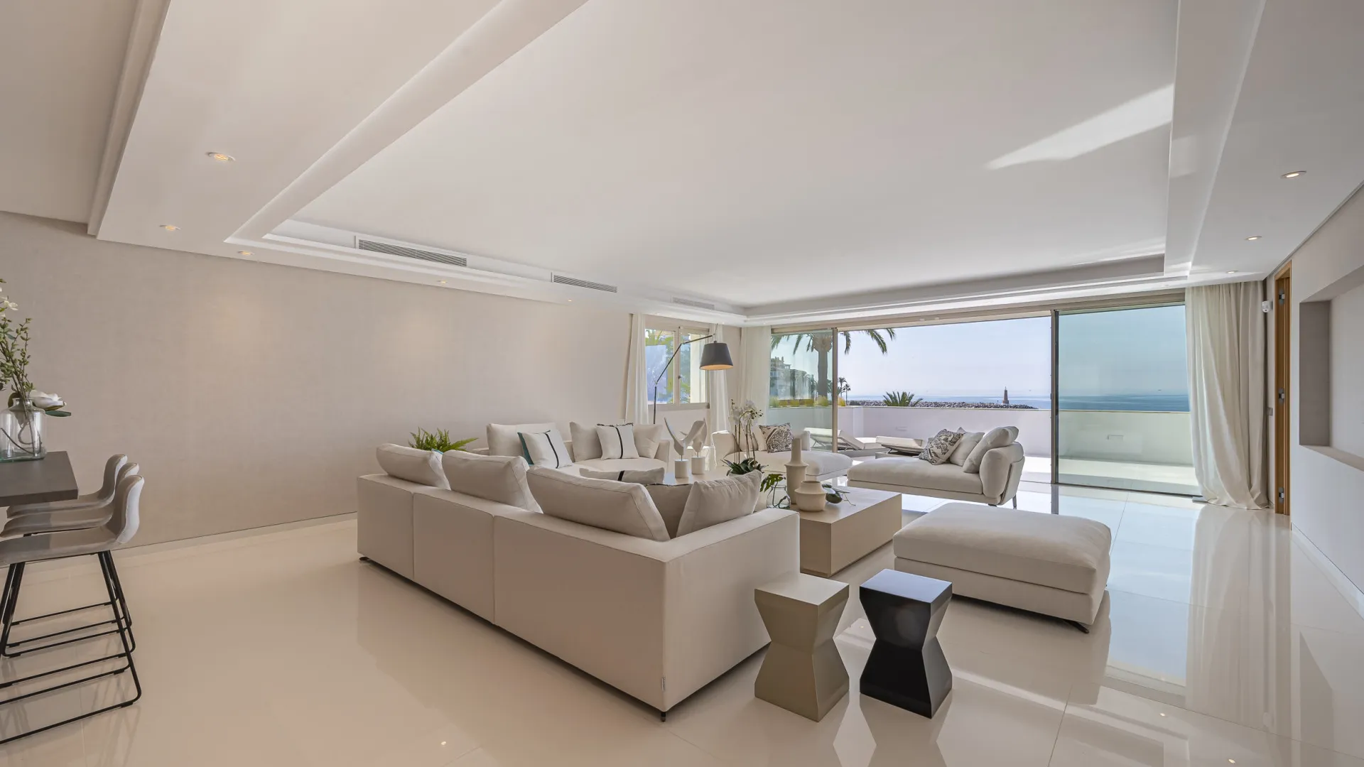 Gray D'Albion 4 bedrooms apartment for sale
