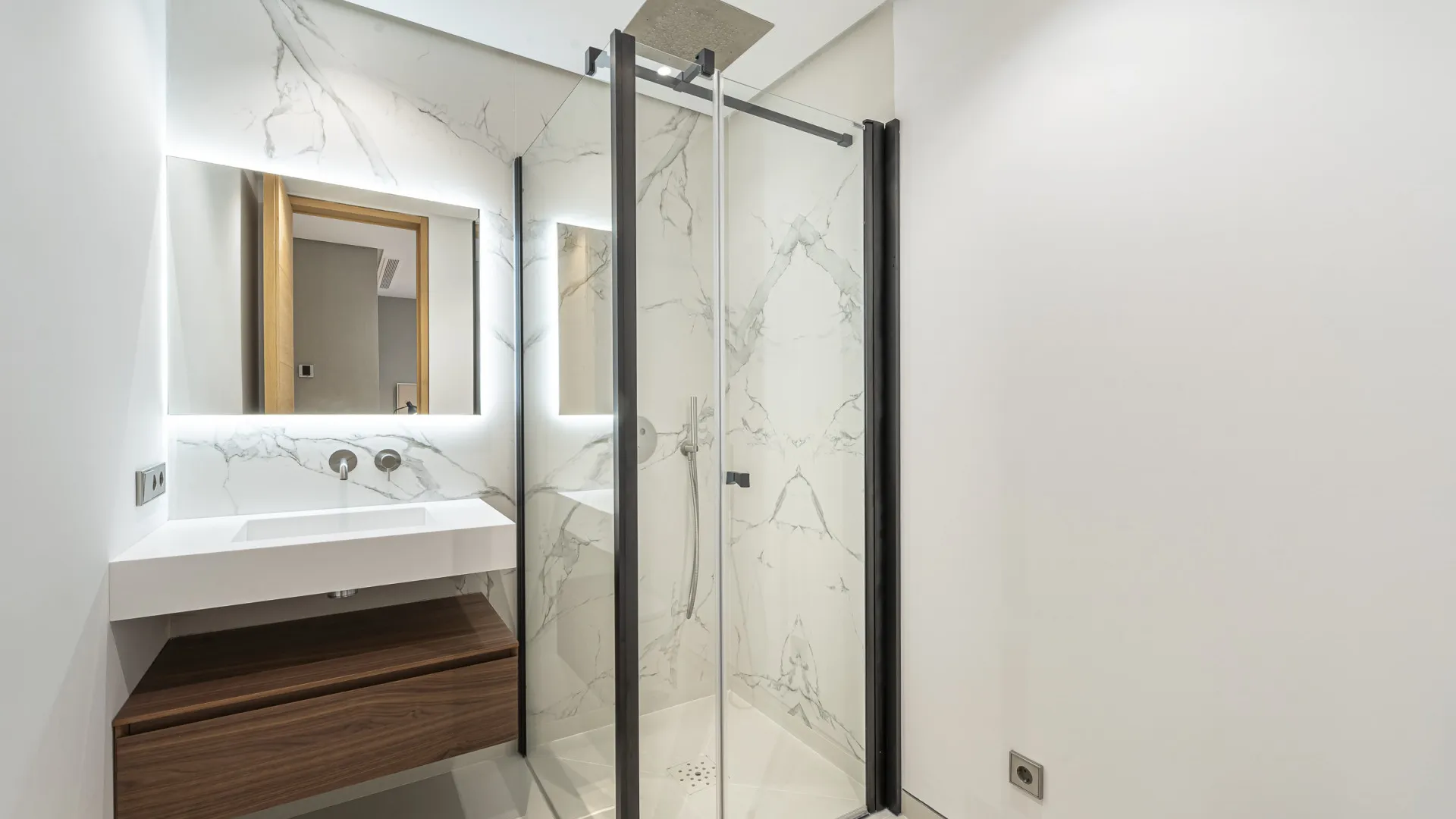 Gray D'Albion 4 bedrooms apartment for sale