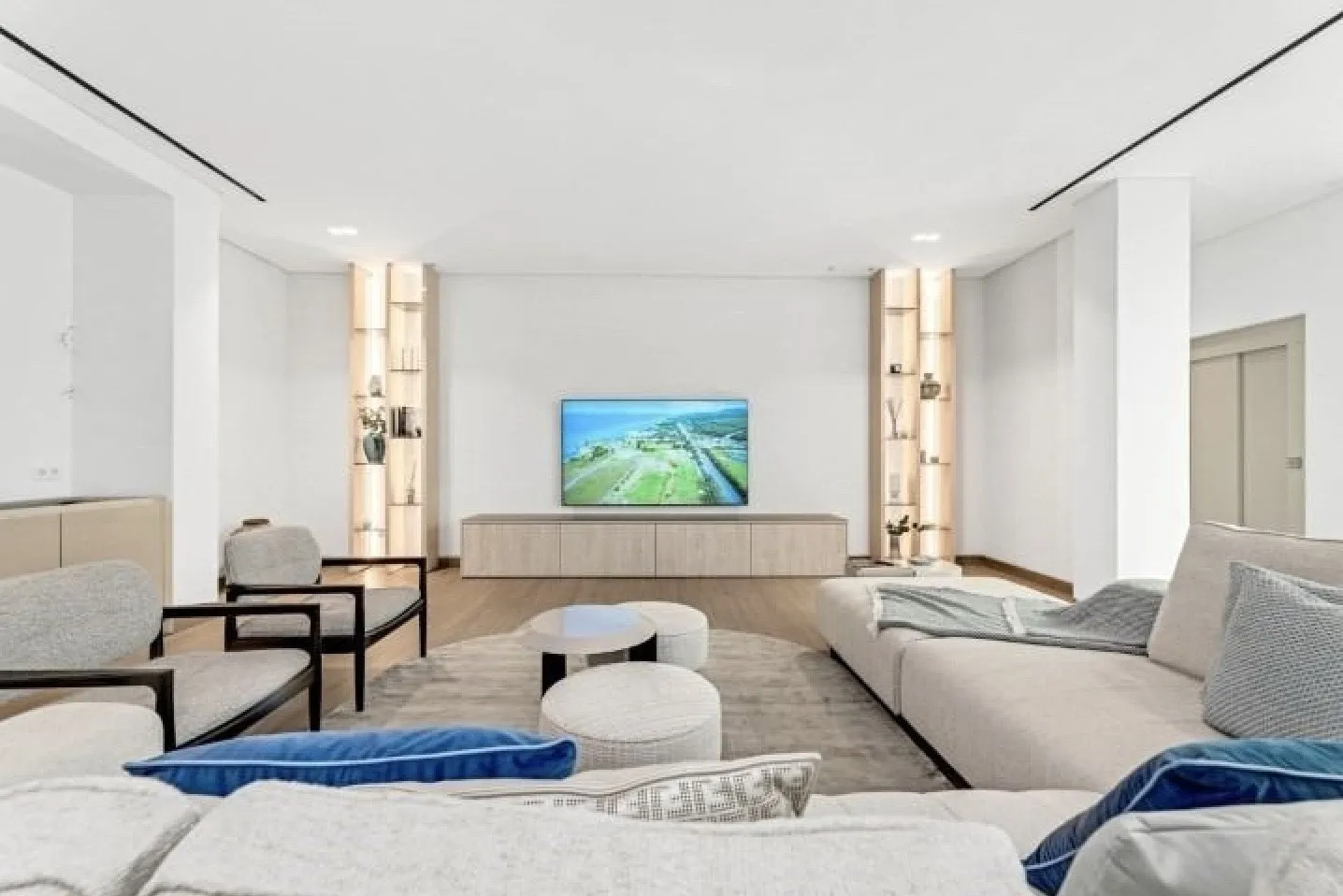 Buy Los Flamingos 6 bedrooms villa