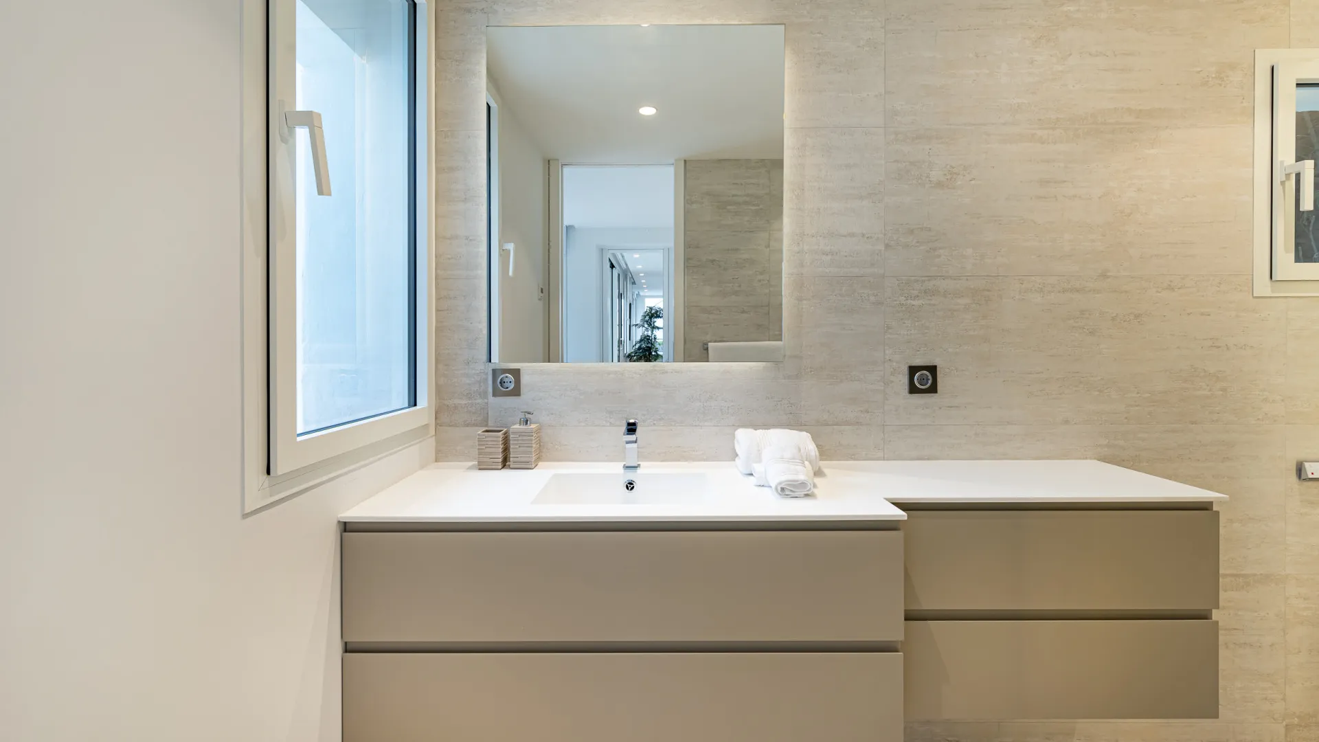 Apartamento en venta en Marina Puente Romano de 3 dormitorios