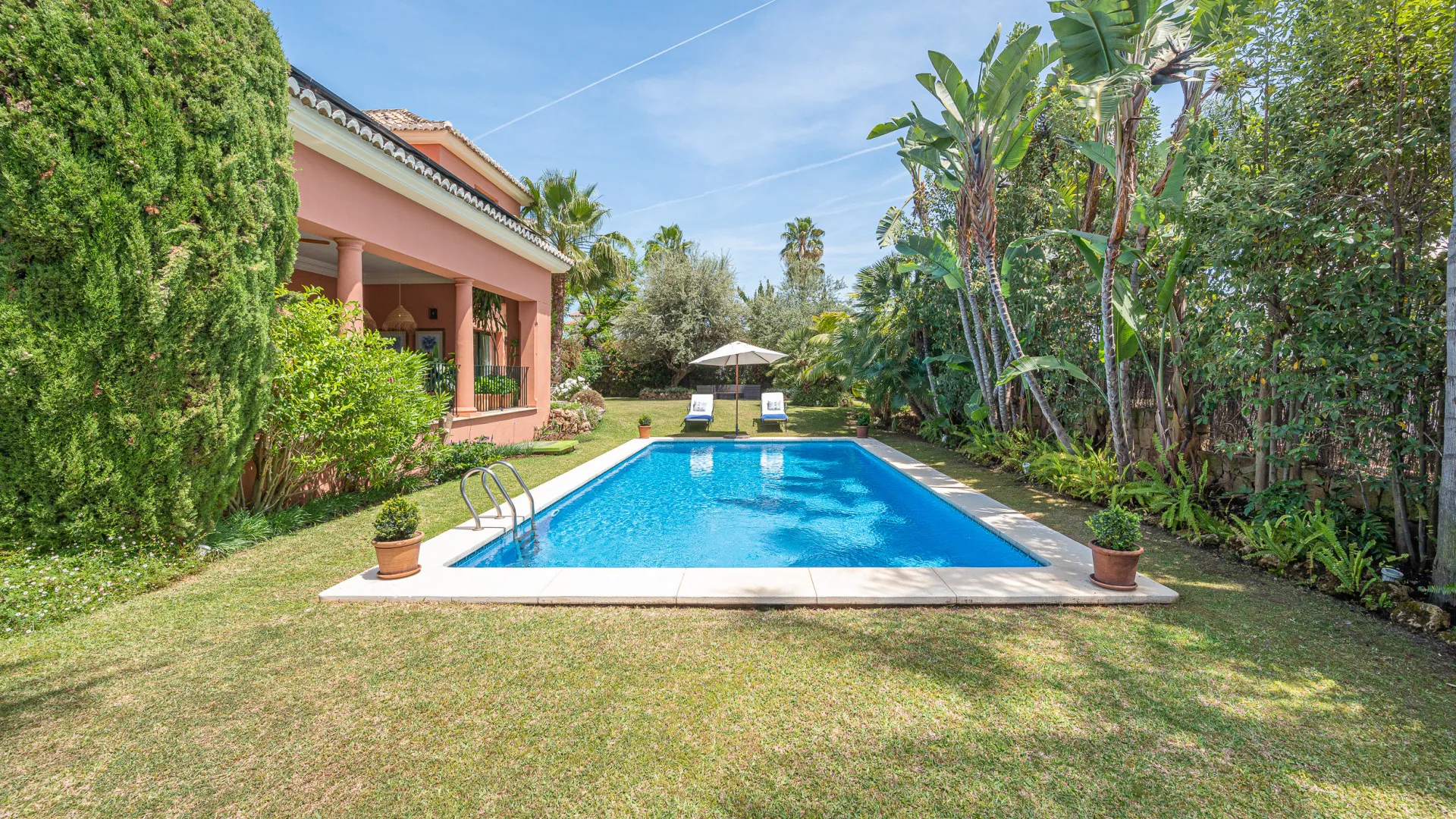 Altos de Puente Romano, villa con 5 dormitorios en venta