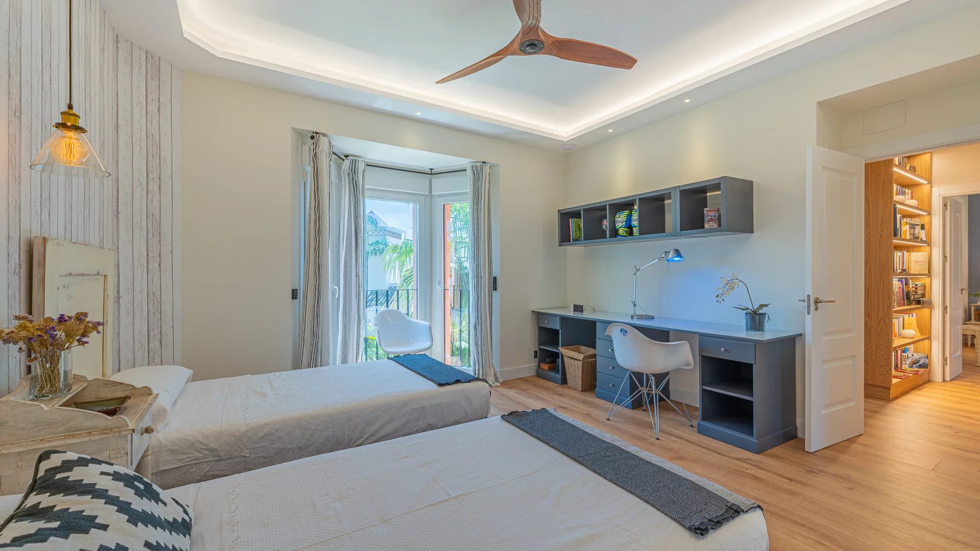 Altos de Puente Romano, villa con 5 dormitorios en venta