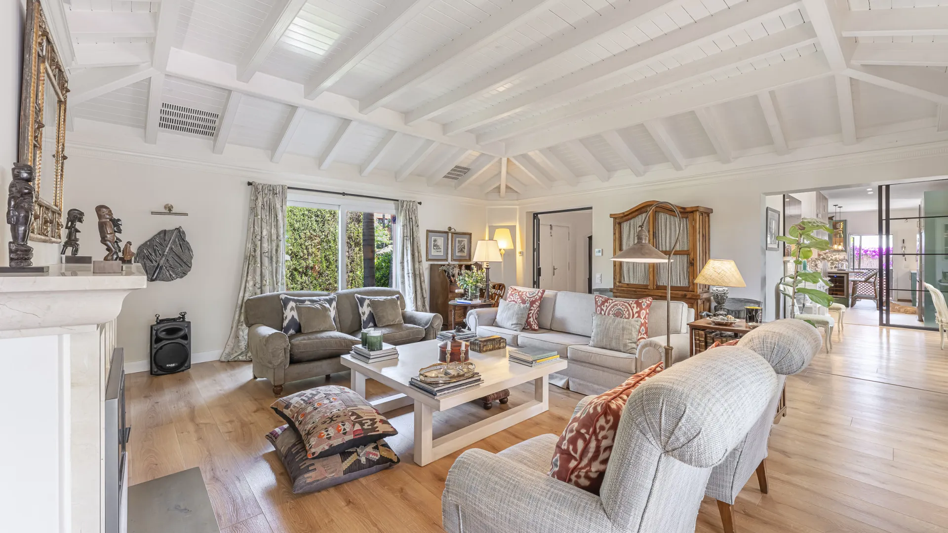5 bedrooms villa for sale in Altos de Puente Romano