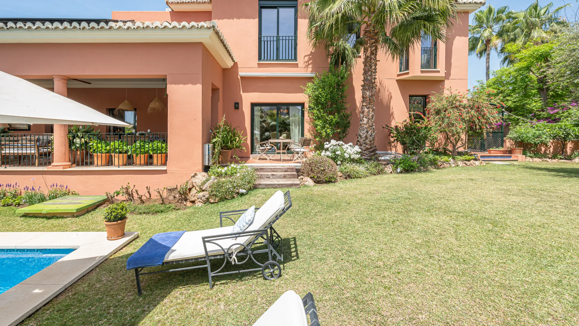 Altos de Puente Romano, villa con 5 dormitorios en venta