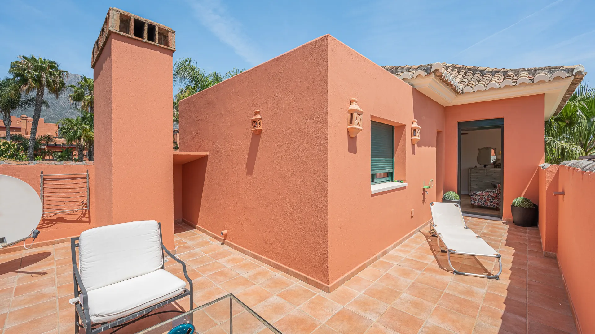 Altos de Puente Romano, villa con 5 dormitorios en venta