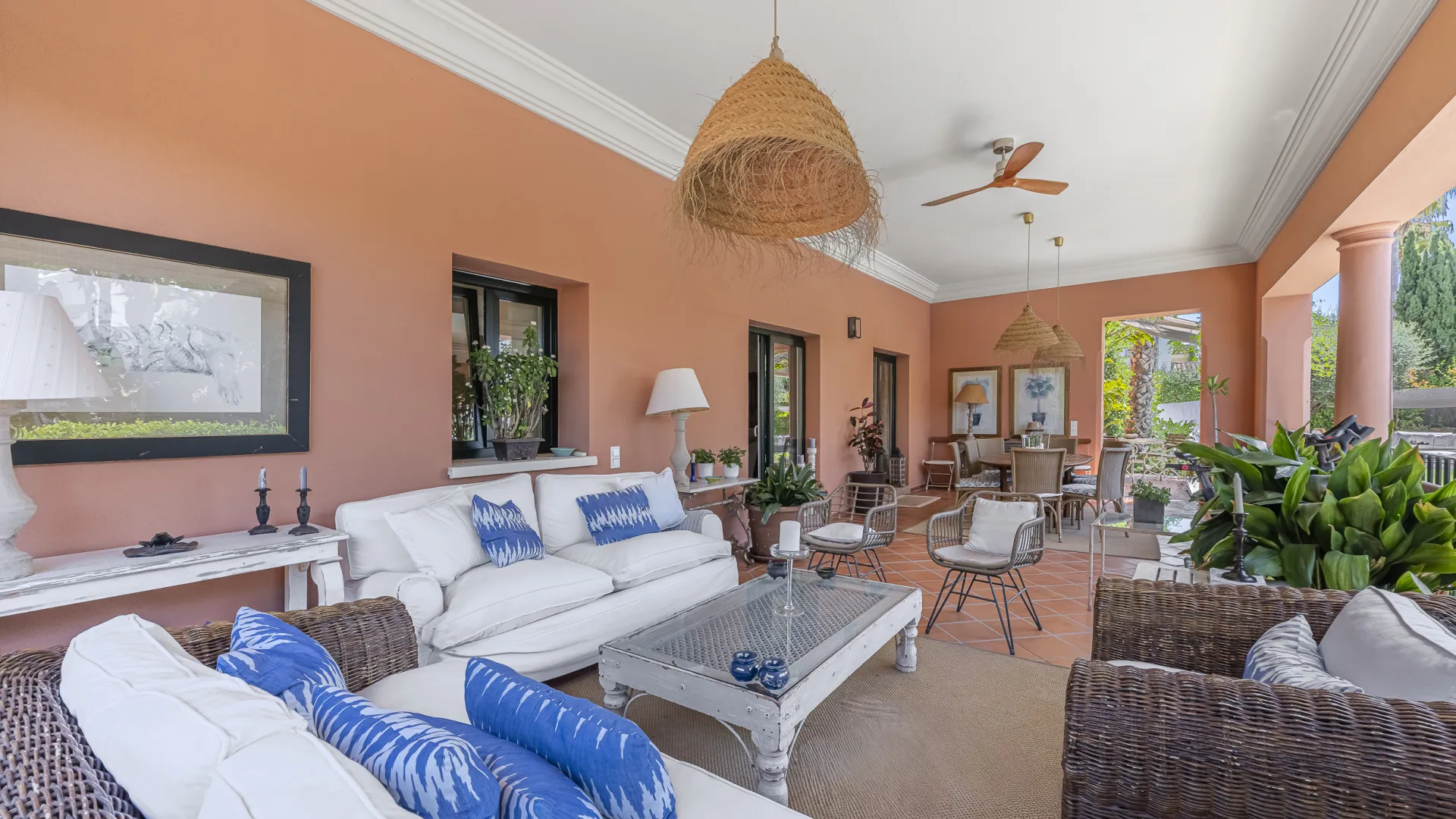 5 bedrooms villa for sale in Altos de Puente Romano