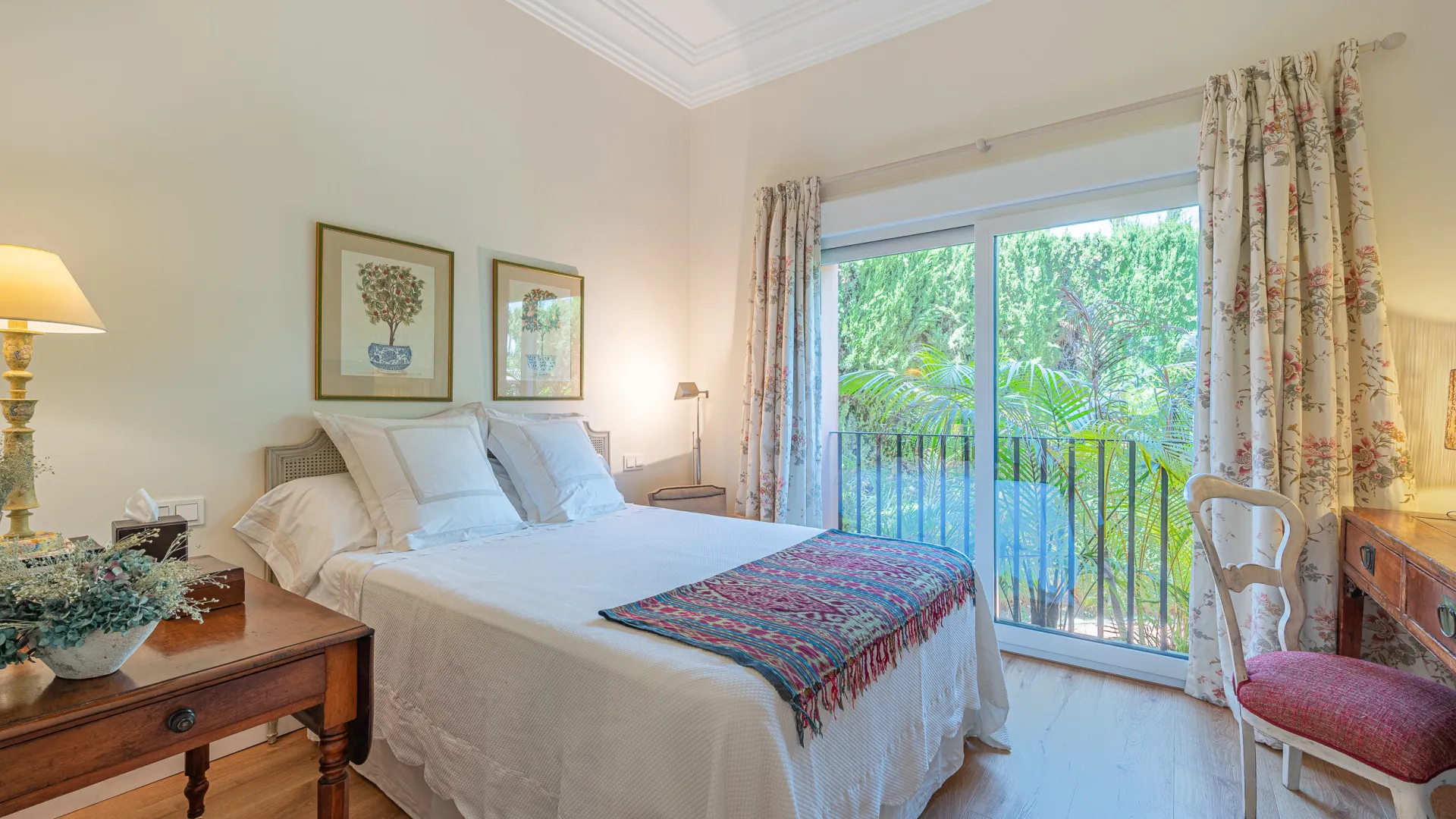Altos de Puente Romano, villa con 5 dormitorios en venta