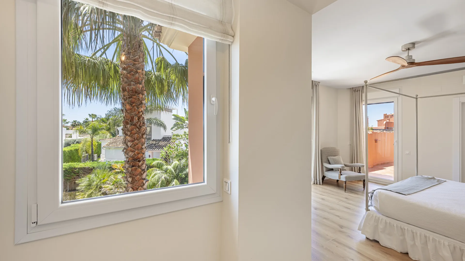 5 bedrooms villa for sale in Altos de Puente Romano