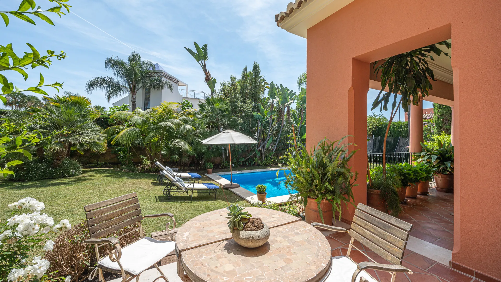 Altos de Puente Romano, villa con 5 dormitorios en venta