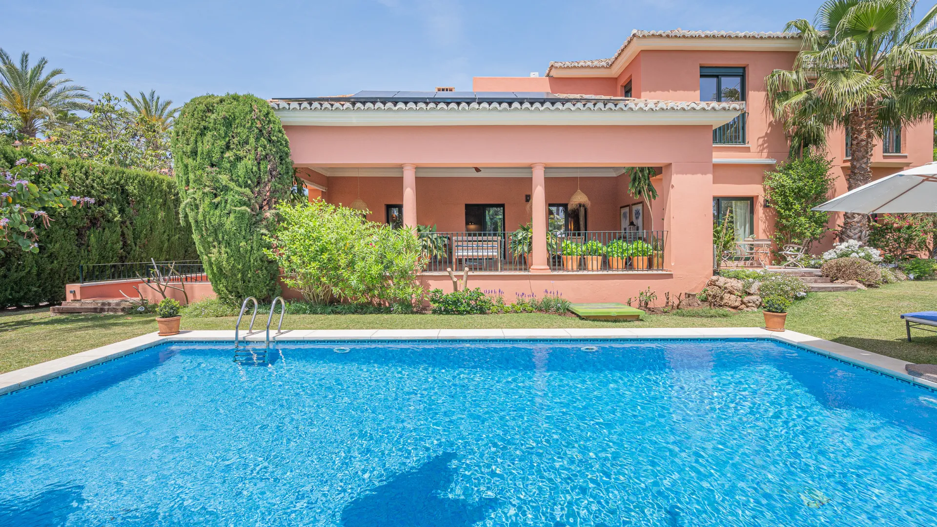 Altos de Puente Romano, villa con 5 dormitorios en venta